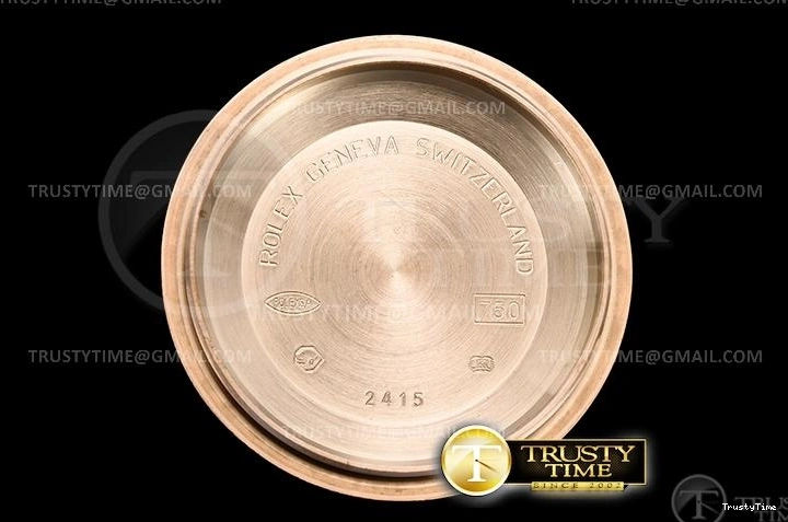 0427 RDD0219E – DayDate 36mm RelaxedFit 695